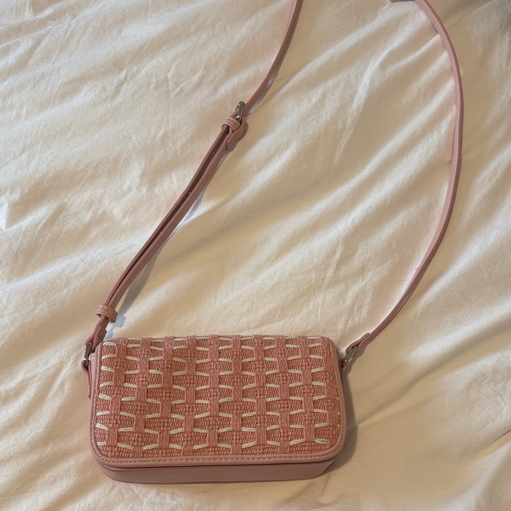 Elegant Pink Woven Crossbody Bag
